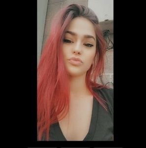 Meet your Posher, Afton